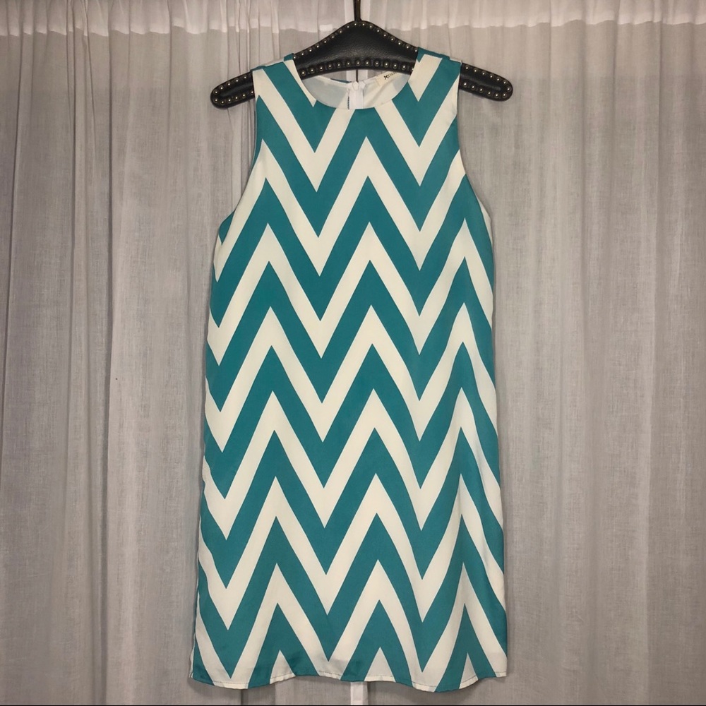 EVERLY Teal Chevron Stripe Shift Dress Medium